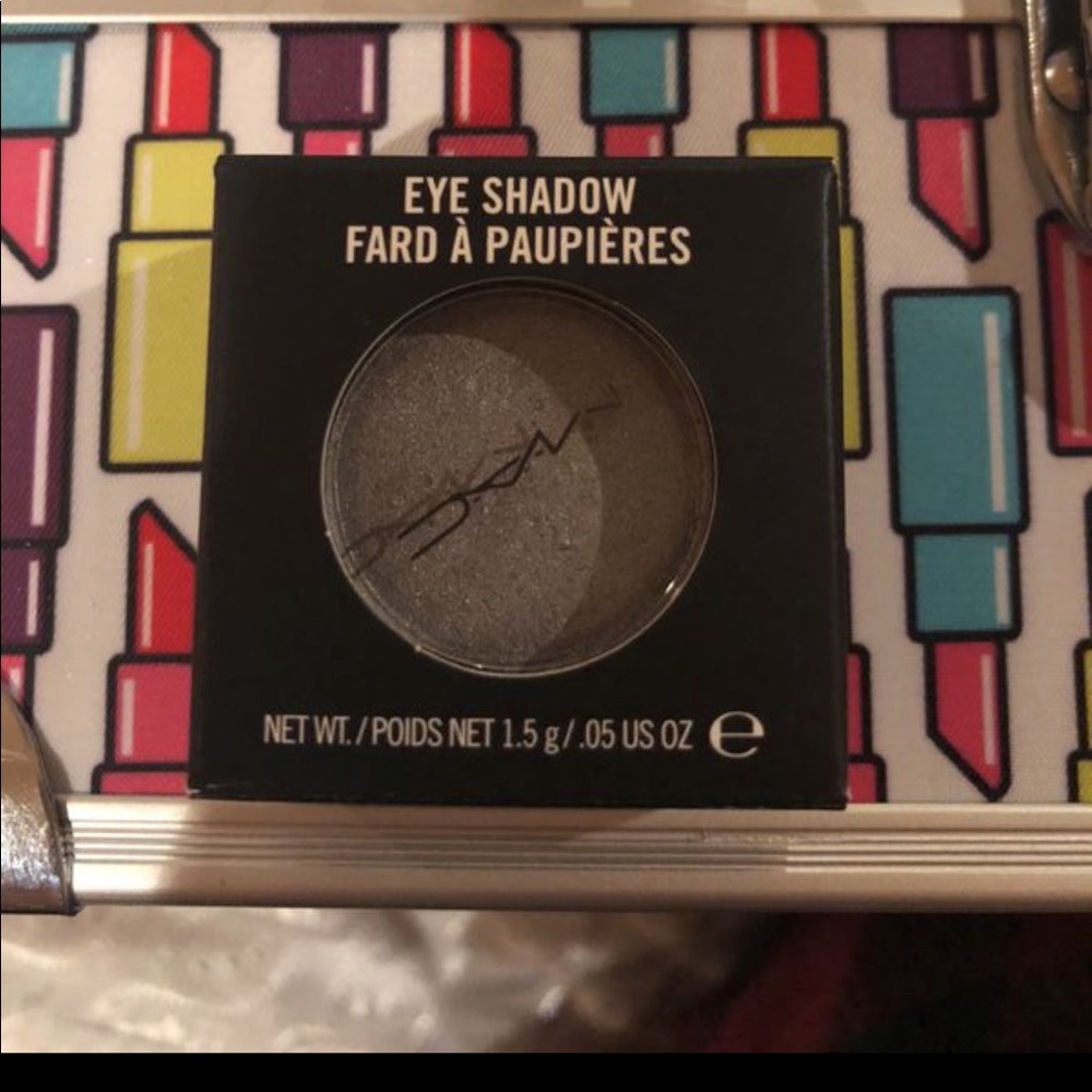 Mac eyeshadow